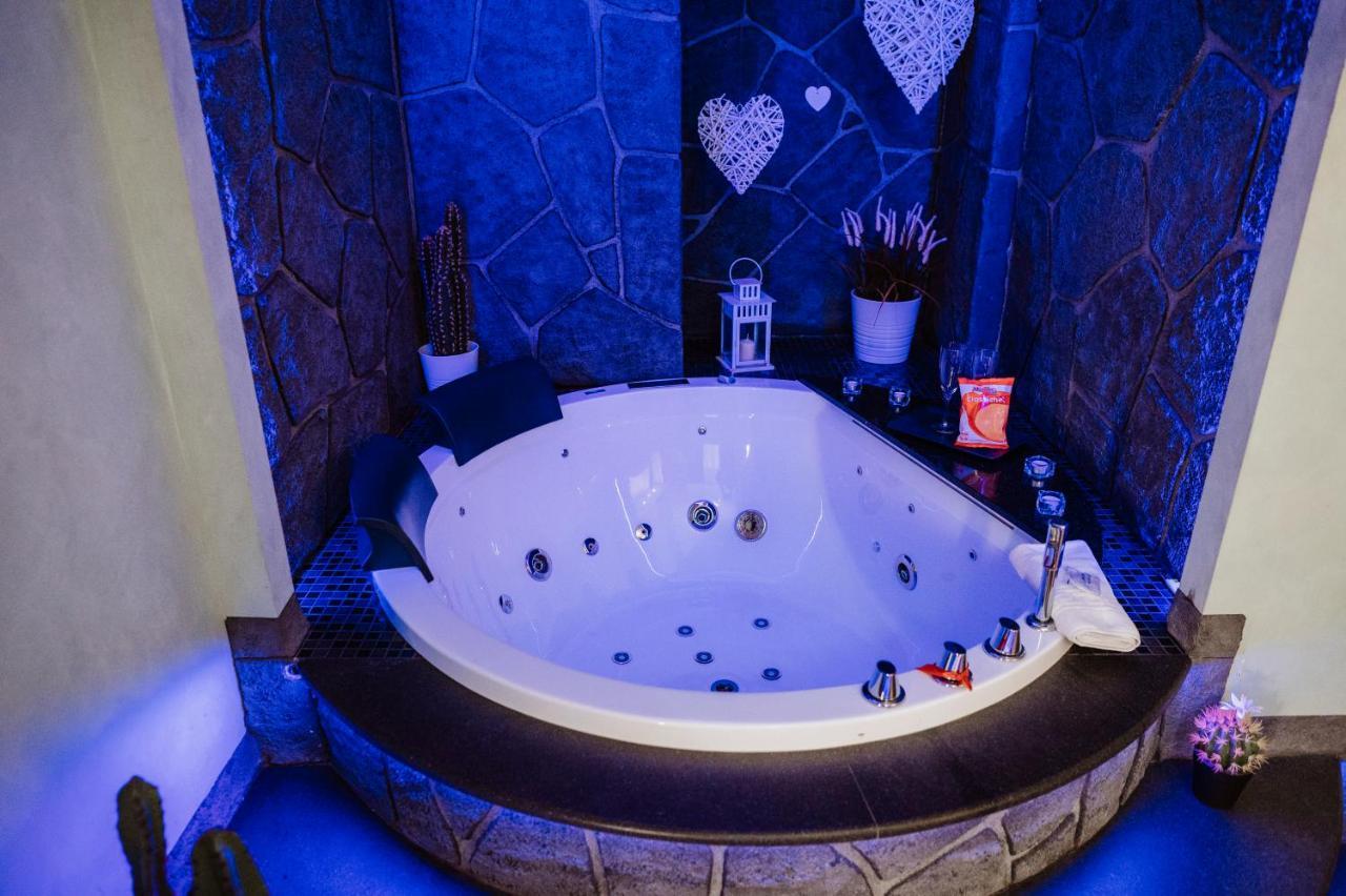 Th Luxury Suite Giardini-Naxos Extérieur photo